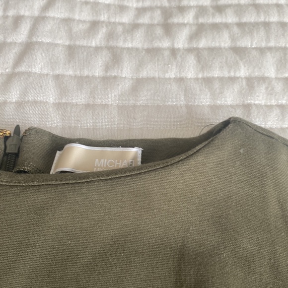 Michael Korea - Olive mini dress in Sz 8 - Picture 4 of 5
